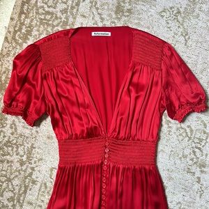 FLASH SALE 🤍 reformation alexea 100% silk midi v-neck dress